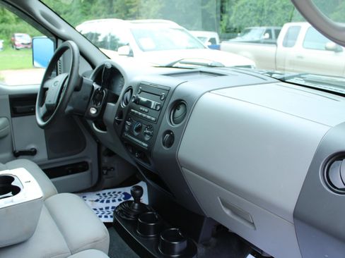 Used 2006 Ford F150 STX AWD/4WD image 18