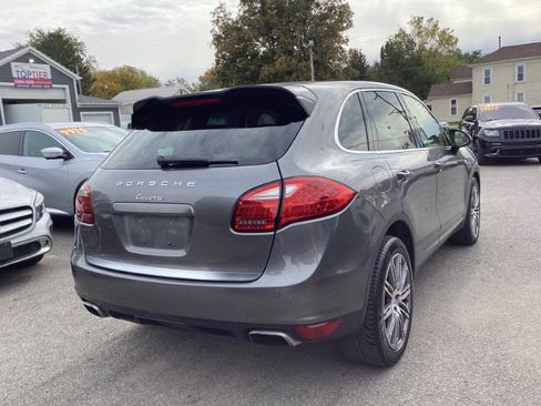 Used 2012 Porsche Cayenne w/ Premium Pkg image 3