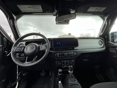 Used 2025 Jeep Wrangler Unlimited Sport AWD/4WD image 33