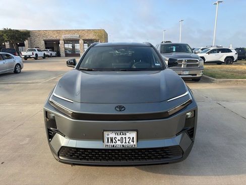 Used 2026 Toyota C-HR w/ Cold Weather Package AWD/4WD image 5
