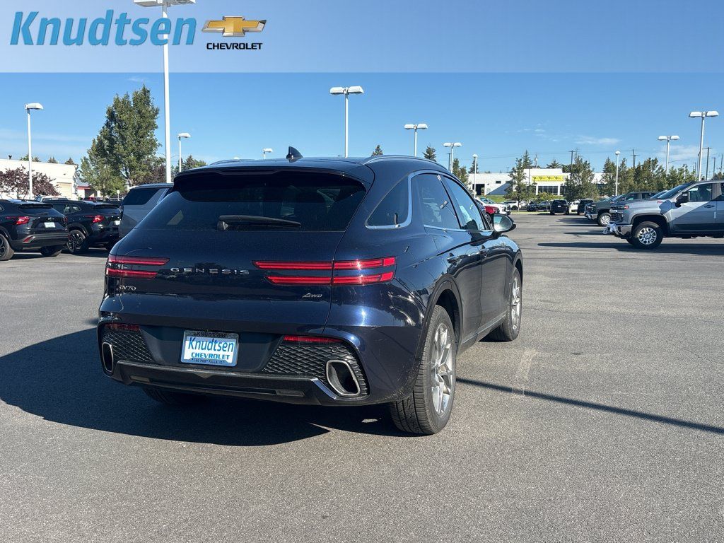 Used 2025 Genesis GV70 2.5T AWD/4WD image 7