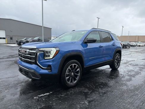 Used 2025 GMC Terrain Elevation w/ Elevation Premium Package image 3