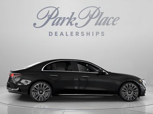 New 2026 Mercedes-Benz E 450 4MATIC Sedan image 24