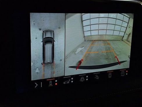 Used 2023 Chevrolet Tahoe Premier w/ Advanced Technology Package image 12