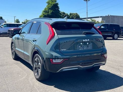 Certified 2023 Kia Niro Wave w/ Wave Preserve Package FWD image 11