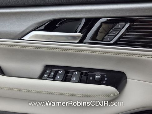 New 2026 Jeep Grand Wagoneer Limited AWD/4WD image 31