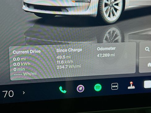 Used 2023 Tesla Model 3 Standard Range image 17