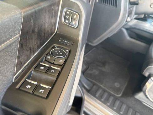 Used 2023 Ford F250 Lariat w/ Sport Appearance Package AWD/4WD image 16