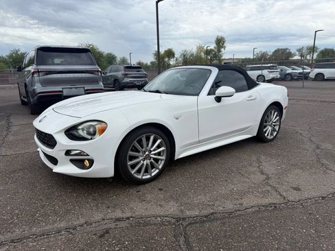 Used 2017 FIAT 124 Spider Lusso RWD image 1