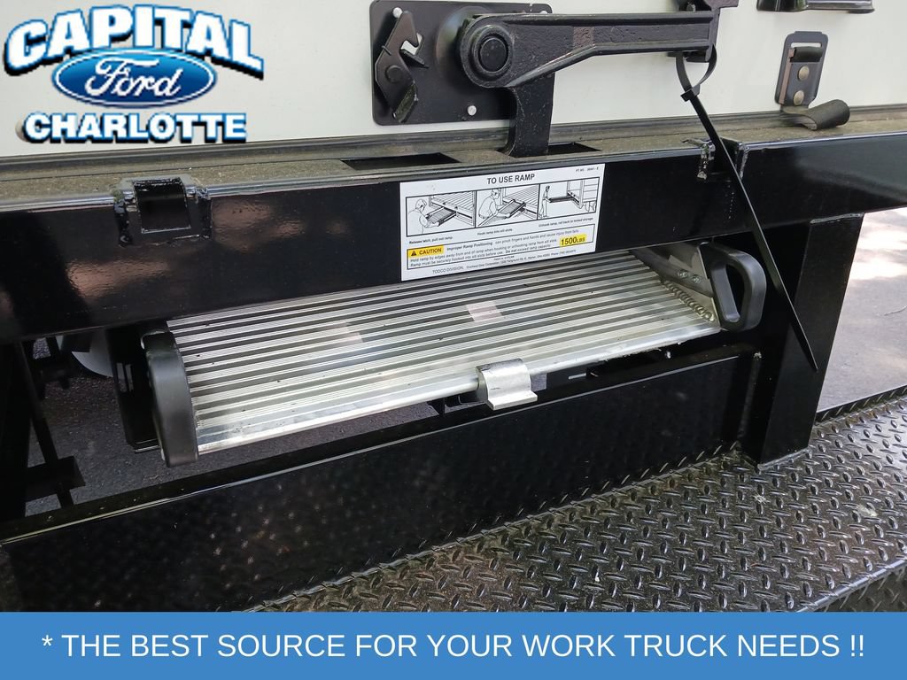 New 2027 Ford E-350 and Econoline 350 Super Duty w/ Power Equipment Group RWD image 7