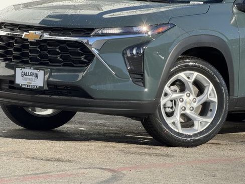 New 2026 Chevrolet Trax LS w/ LS Convenience Package FWD image 8
