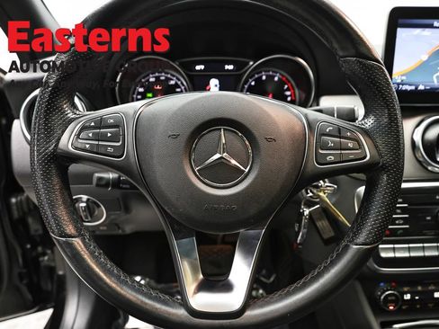 Used 2019 Mercedes-Benz GLA 250 4MATIC w/ Premium Package image 10