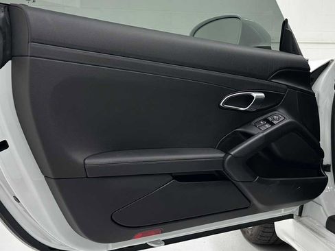 Used 2024 Porsche 718 Boxster S image 23
