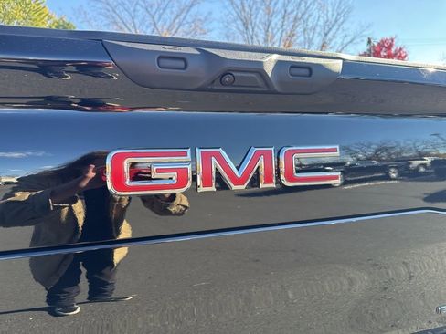 New 2026 GMC Sierra EV Elevation w/ LPO, Elevation Dark Package image 59