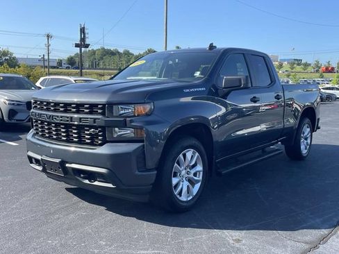 Used 2021 Chevrolet Silverado 1500 Custom AWD/4WD image 3