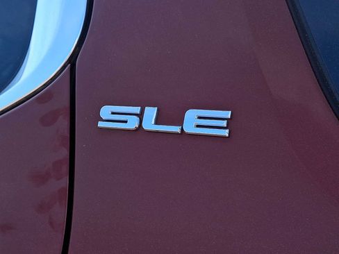 Used 2018 GMC Acadia SLE FWD image 34