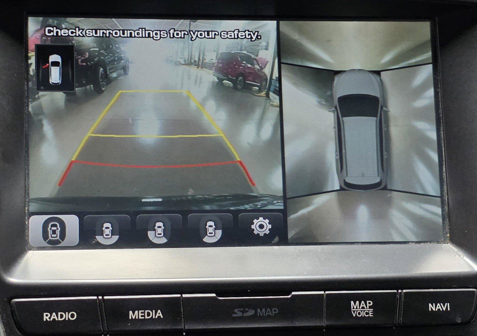 Used 2017 Hyundai Santa Fe Limited FWD image 28