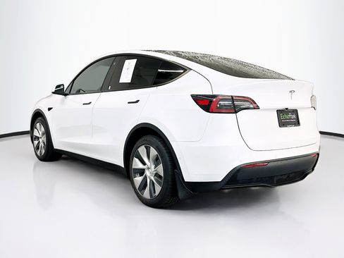 Used 2021 Tesla Model Y Long Range AWD/4WD image 5