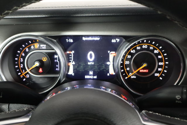 Used 2018 Jeep Wrangler Unlimited Sahara AWD/4WD image 11