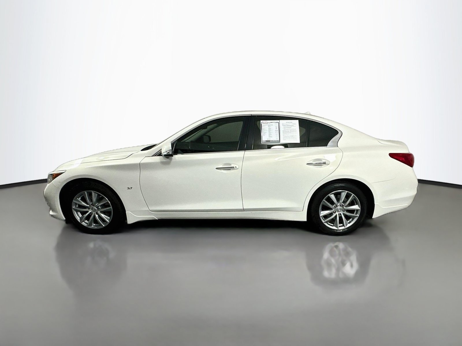 Used 2015 INFINITI Q50 Premium w/ Navigation Package AWD/4WD image 4