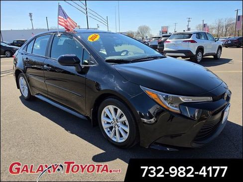 Used 2024 Toyota Corolla LE w/ LE Convenience Package image 1
