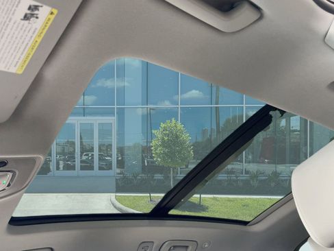 Certified 2025 Audi Q5 2.0T Premium image 16