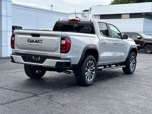New 2026 GMC Canyon Denali w/ LPO, Black Badging Package AWD/4WD image 3