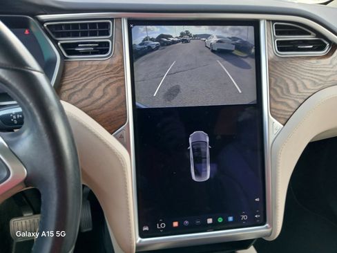 Used 2018 Tesla Model X 75D AWD/4WD image 25