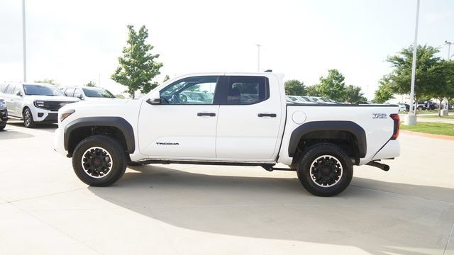 Used 2024 Toyota Tacoma TRD Off-Road AWD/4WD image 6