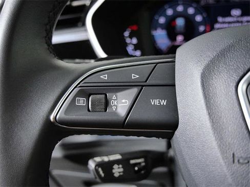 Certified 2022 Audi Q3 2.0T Premium Plus w/ Premium Plus Package image 23