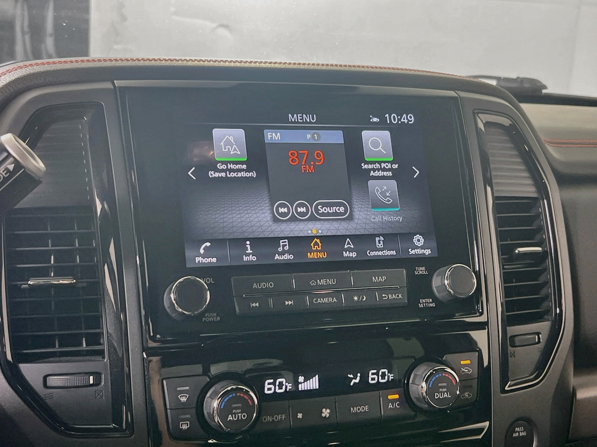 Used 2024 Nissan Titan PRO-4X w/ Pro-4x Convenience Package AWD/4WD image 15