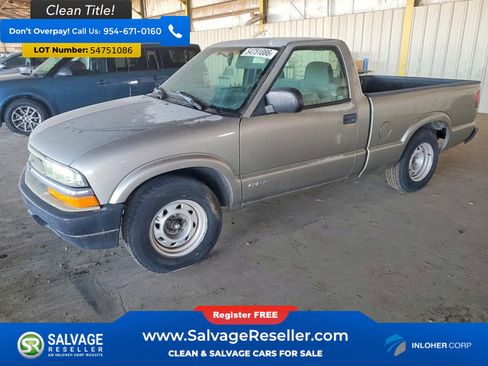 Used 2002 Chevrolet S10 Pickup 2WD Regular Cab image 1