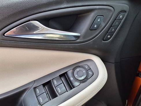Used 2023 Buick Encore GX Essence w/ Experience Buick Package FWD image 23
