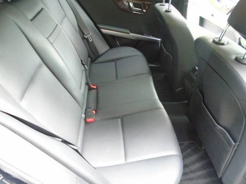 Used 2011 Mercedes-Benz GLK 350 4MATIC image 23
