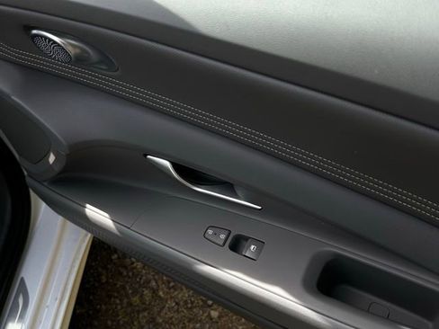 Certified 2025 Hyundai Elantra SEL FWD image 20