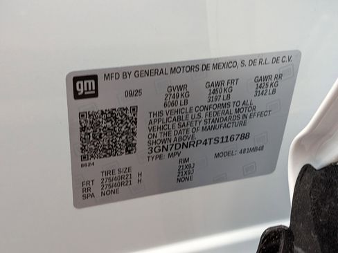 New 2026 Chevrolet Equinox EV LT w/ Convenience Package II image 19