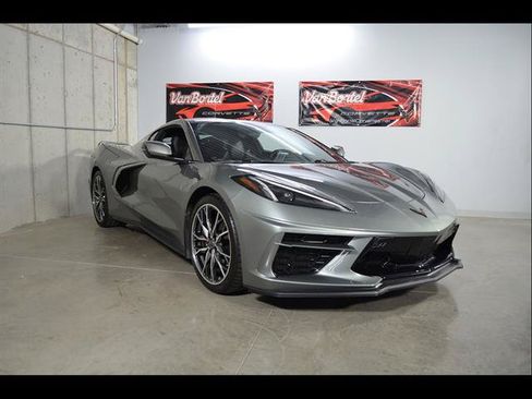 Used 2023 Chevrolet Corvette Stingray Preferred Cpe w/ Z51 Performance Package RWD image 2