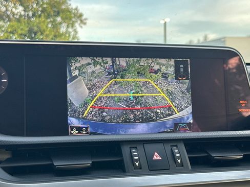 Used 2019 Lexus ES 350 image 25