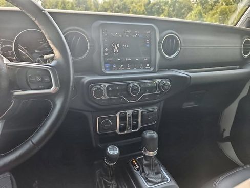 Used 2023 Jeep Wrangler Unlimited Sahara w/ Cold Weather Group AWD/4WD image 20