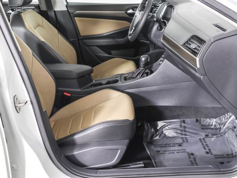 Used 2020 Volkswagen Jetta SEL Premium image 45