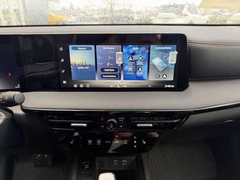 New 2026 Nissan Kicks SR w/ Cold Weather Package image 20