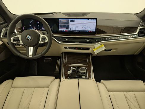 New 2026 BMW X7 xDrive40i w/ M Sport Package image 17