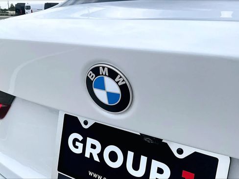 Used 2025 BMW 330i Sedan w/ M Sport Package RWD image 29