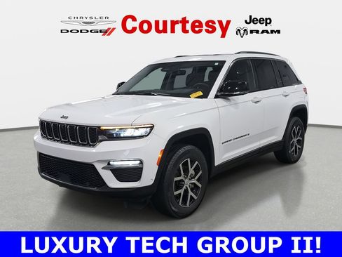 Certified 2024 Jeep Grand Cherokee Limited w/ Luxury Tech Group II image 9
