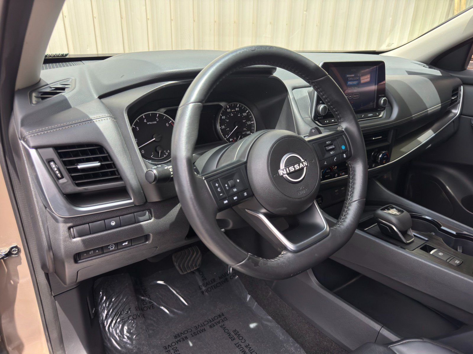 Used 2024 Nissan Rogue SV w/ SV Premium Package FWD image 13