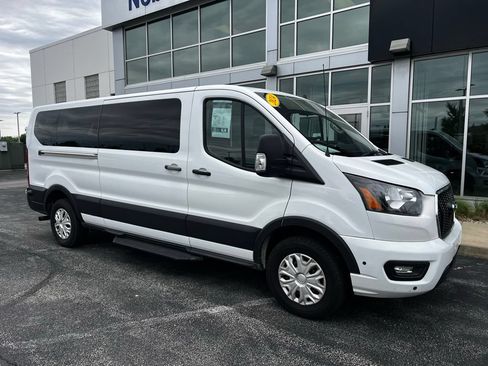 Used 2024 Ford Transit 350 XLT RWD image 4