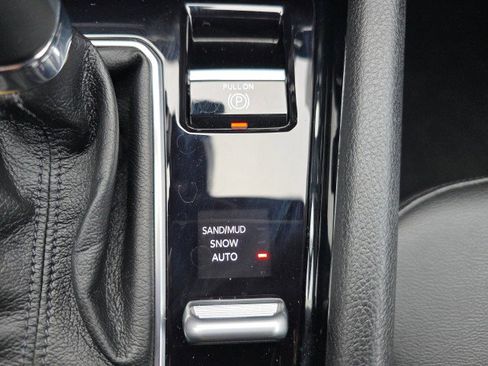 Used 2024 Jeep Compass Limited image 36