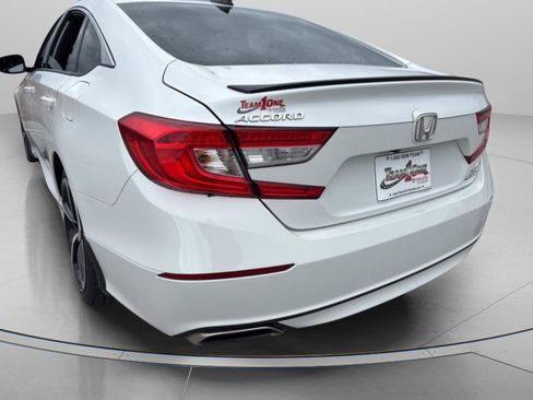 Used 2021 Honda Accord Sport image 9