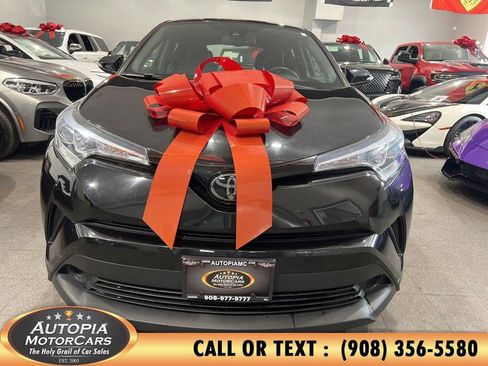 Used 2019 Toyota C-HR XLE FWD image 9