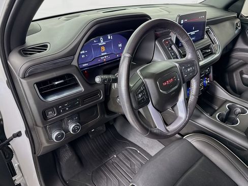 Used 2022 GMC Yukon SLT w/ SLT Luxury Package RWD image 9